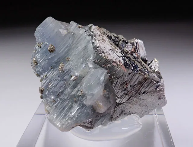 Lilac Panasqueira Fluorapatite68 | JESUS MONTES CHICO